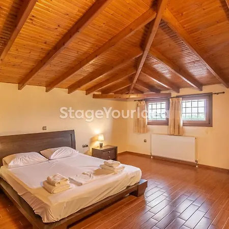 Luxury Appartment, Only 7 Minutes From Thessaloniki Airport And 15 Minutes From Center ,for 8-23 People Also For Gatherings And Parties Apartamento Neon Rysion