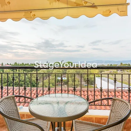 Luxury Appartment, Only 7 Minutes From Thessaloniki Airport And 15 Minutes From Center ,for 8-23 People Also For Gatherings And Parties Apartment Neon Rysion