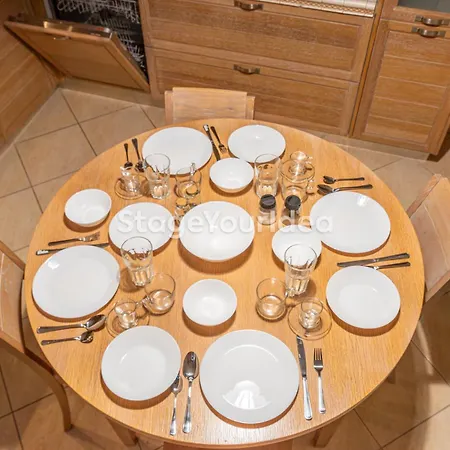 Luxury Appartment, Only 7 Minutes From Thessaloniki Airport And 15 Minutes From Center ,for 8-23 People Also For Gatherings And Parties * Neon Rysion