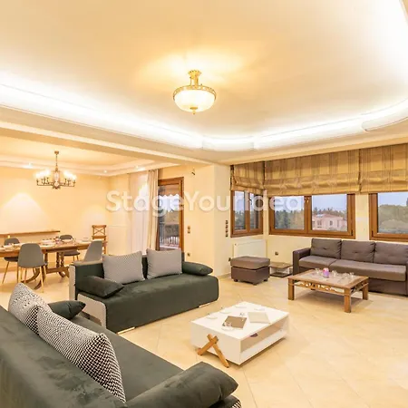 Luxury Appartment, Only 7 Minutes From Thessaloniki Airport And 15 Minutes From Center ,for 8-23 People Also For Gatherings And Parties Apartment Neon Rysion