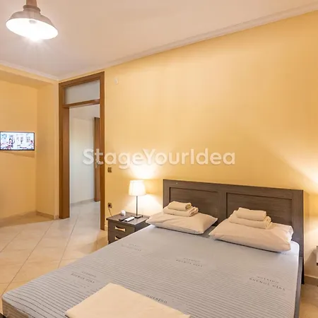 Luxury Appartment, Only 7 Minutes From Thessaloniki Airport And 15 Minutes From Center ,for 8-23 People Also For Gatherings And Parties *