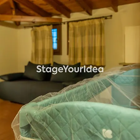 Luxury Appartment, Only 7 Minutes From Thessaloniki Airport And 15 Minutes From Center ,for 8-23 People Also For Gatherings And Parties