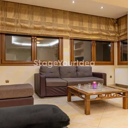 Luxury Appartment, Only 7 Minutes From Thessaloniki Airport And 15 Minutes From Center ,for 8-23 People Also For Gatherings And Parties Neon Rysion