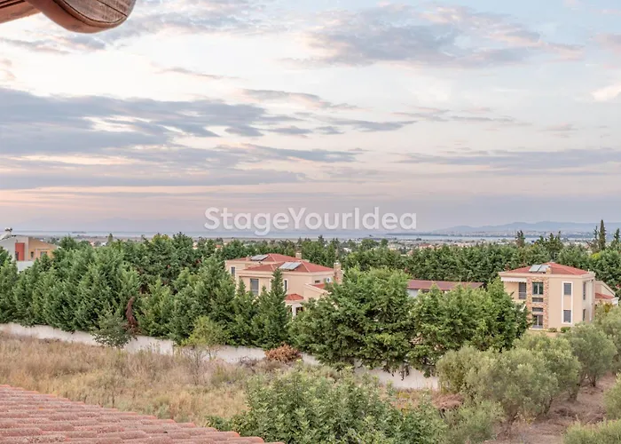 Luxury Appartment, Only 7 Minutes From Thessaloniki Airport And 15 Minutes From Center ,for 8-23 People Also For Gatherings And Parties *
