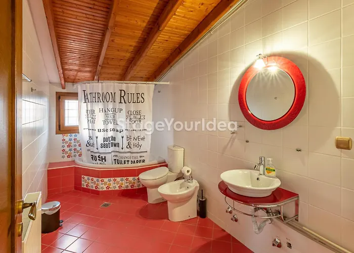 Luxury Appartment, Only 7 Minutes From Thessaloniki Airport And 15 Minutes From Center ,for 8-23 People Also For Gatherings And Parties Apartman *