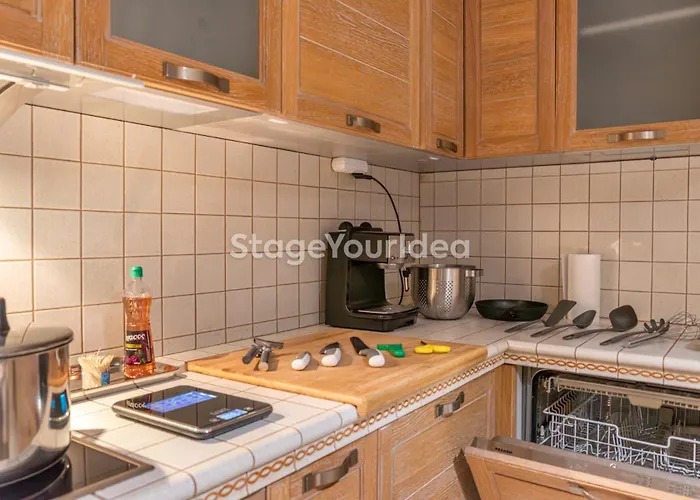 Apartman Luxury Appartment, Only 7 Minutes From Thessaloniki Airport And 15 Minutes From Center ,for 8-23 People Also For Gatherings And Parties