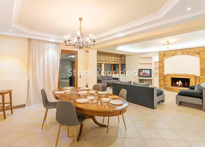 Luxury Appartment, Only 7 Minutes From Thessaloniki Airport And 15 Minutes From Center ,for 8-23 People Also For Gatherings And Parties Apartman