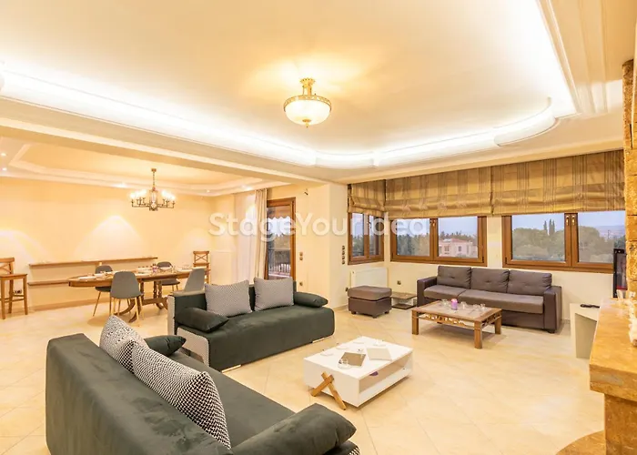 Luxury Appartment, Only 7 Minutes From Thessaloniki Airport And 15 Minutes From Center ,for 8-23 People Also For Gatherings And Parties Apartman Néon Rýsion