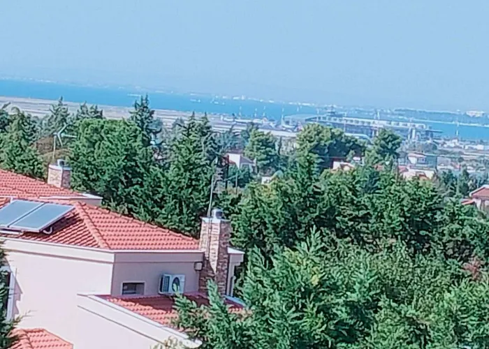 Luxury Appartment, Only 7 Minutes From Thessaloniki Airport And 15 Minutes From Center ,for 8-23 People Also For Gatherings And Parties Apartman Néon Rýsion