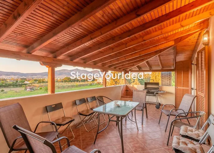 Luxury Appartment, Only 7 Minutes From Thessaloniki Airport And 15 Minutes From Center ,for 8-23 People Also For Gatherings And Parties *