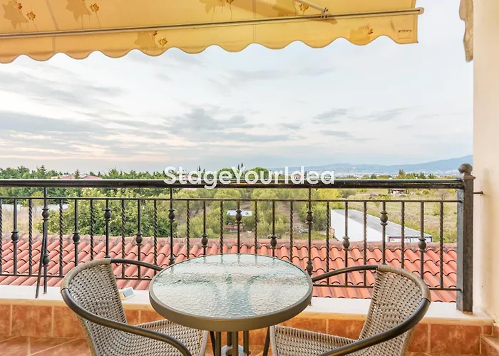 Luxury Appartment, Only 7 Minutes From Thessaloniki Airport And 15 Minutes From Center ,for 8-23 People Also For Gatherings And Parties Apartman Néon Rýsion