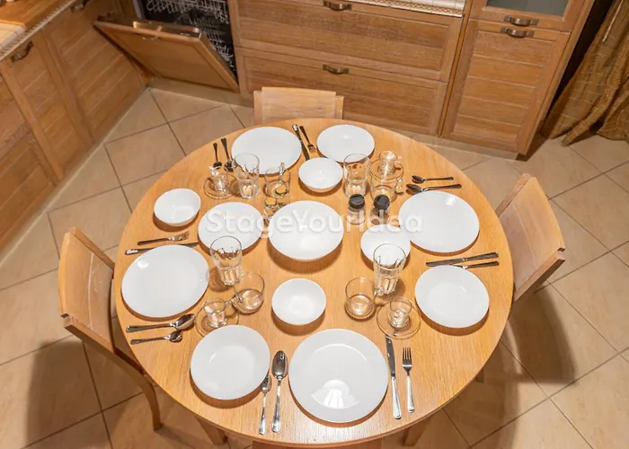 Luxury Appartment, Only 7 Minutes From Thessaloniki Airport And 15 Minutes From Center ,for 8-23 People Also For Gatherings And Parties * Néon Rýsion