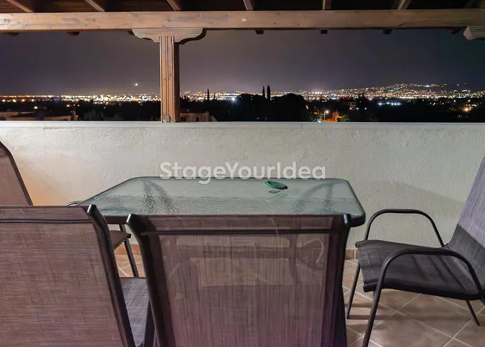 Luxury Appartment, Only 7 Minutes From Thessaloniki Airport And 15 Minutes From Center ,for 8-23 People Also For Gatherings And Parties *