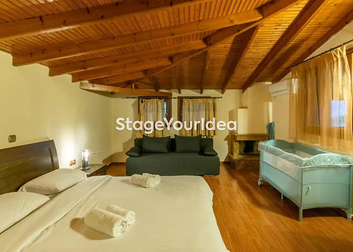 Luxury Appartment, Only 7 Minutes From Thessaloniki Airport And 15 Minutes From Center ,for 8-23 People Also For Gatherings And Parties Apartman
